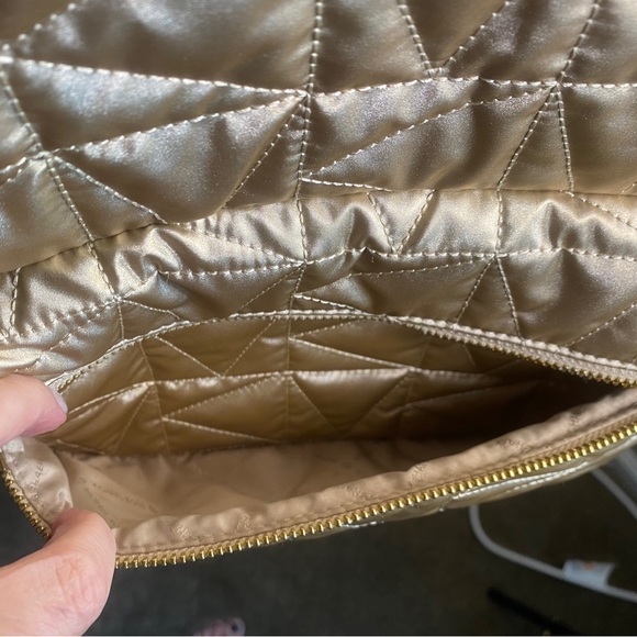 ♥️💖 NWT Michael Kors Winnie Pale Gold Metallic Nylon Large Backpack Bag $448 - Picture 6 of 15